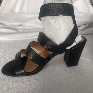 Vionic Blaire strappy sandals